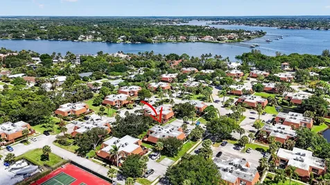 825 Center Street Jupiter FL 33458