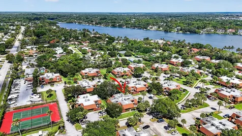 825 Center Street Jupiter FL 33458