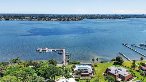 825 Center Street Jupiter FL 33458