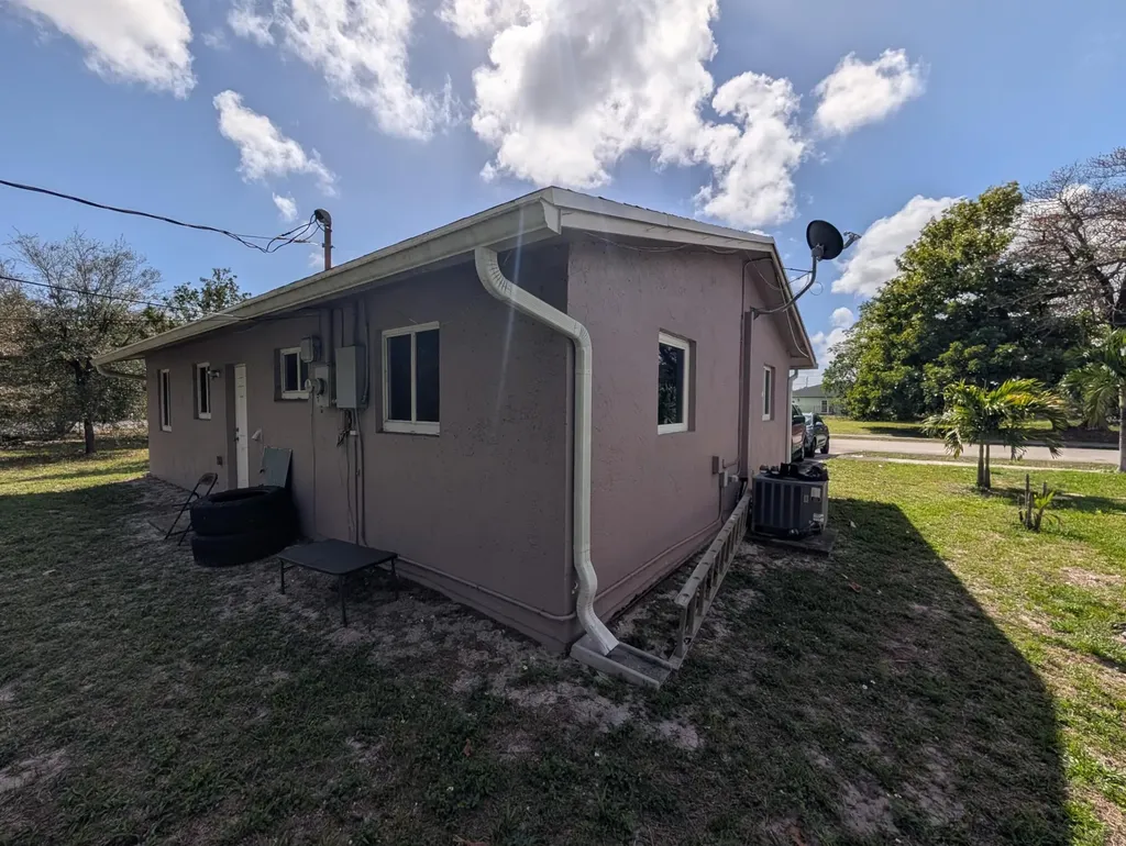 2761 NW 11th Place Fort Lauderdale FL 33311