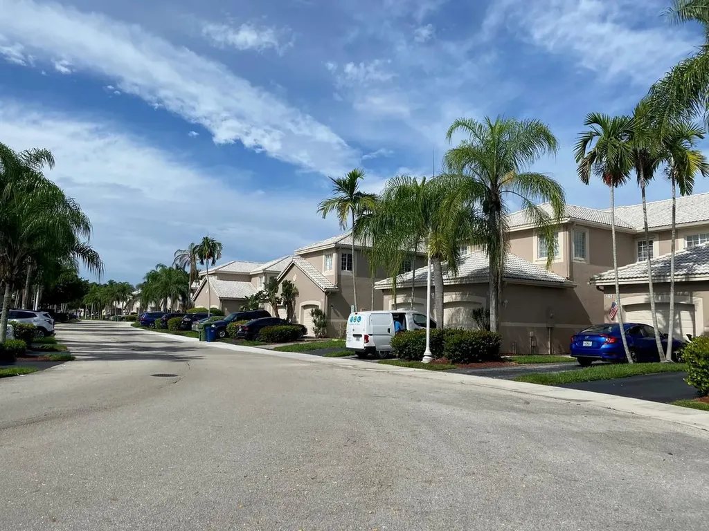 2253 Salerno Circle Weston FL 33327