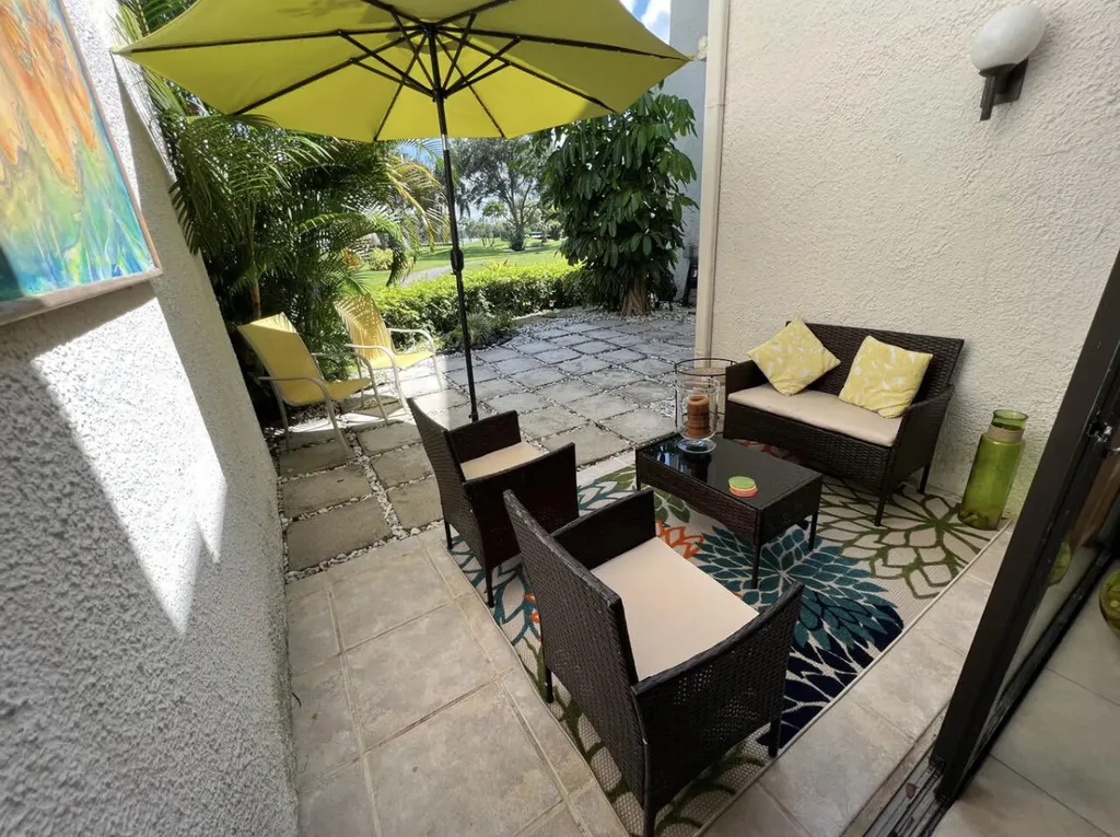 1002 Bridgewood Place Boca Raton FL 33434