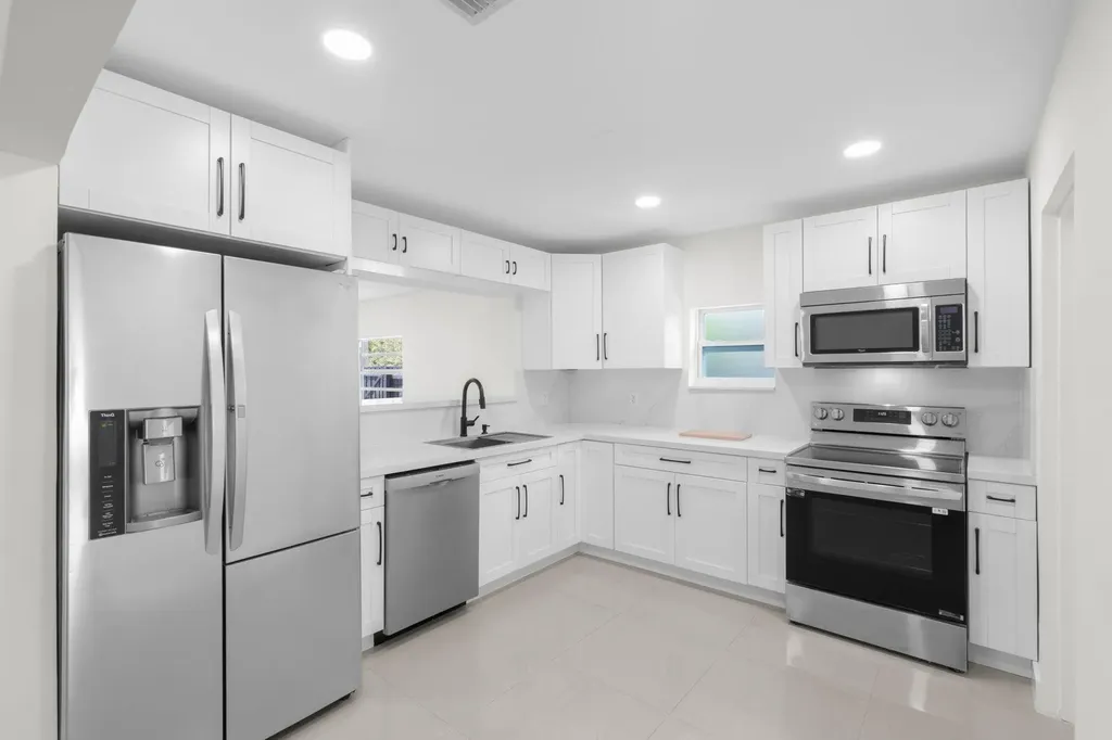 3262 Pierce Street Hollywood FL 33021