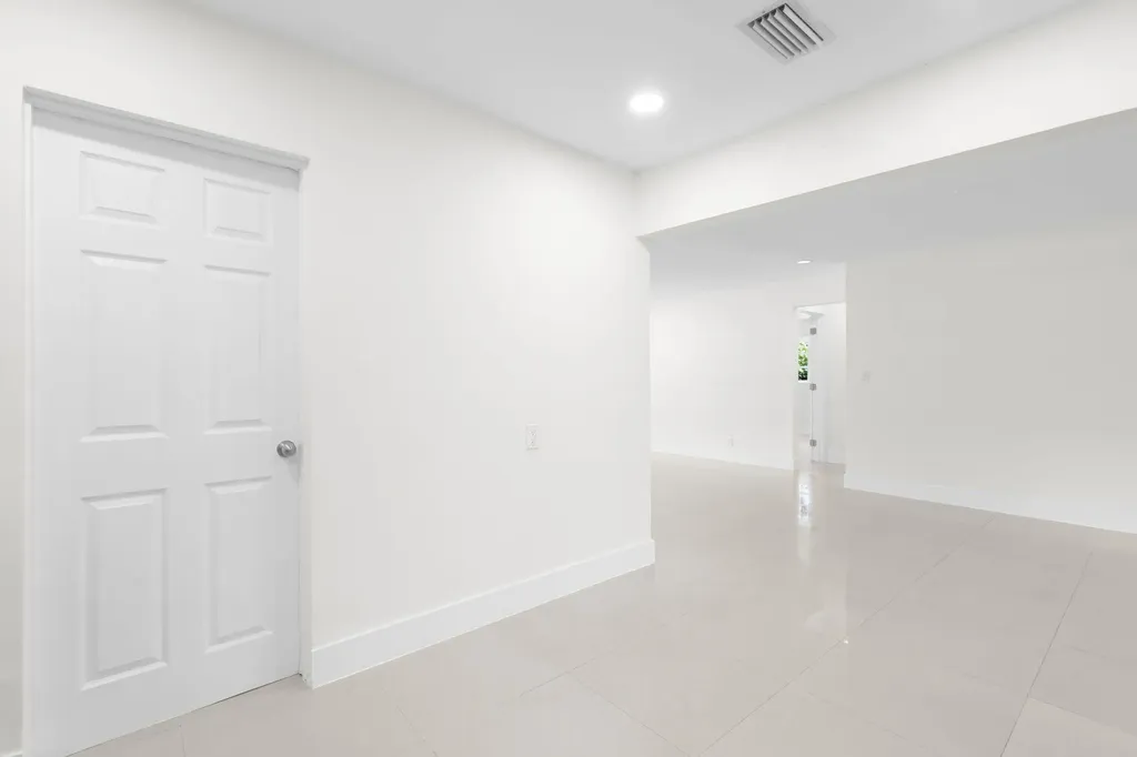 3262 Pierce Street Hollywood FL 33021