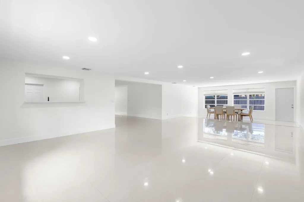 3262 Pierce Street Hollywood FL 33021