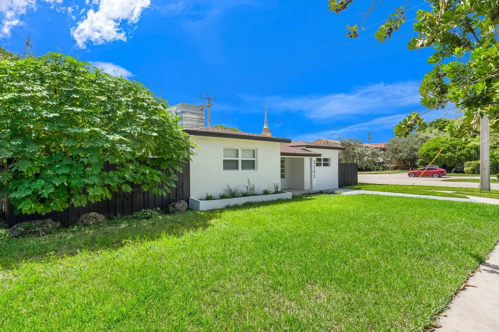 3262 Pierce Street Hollywood FL 33021