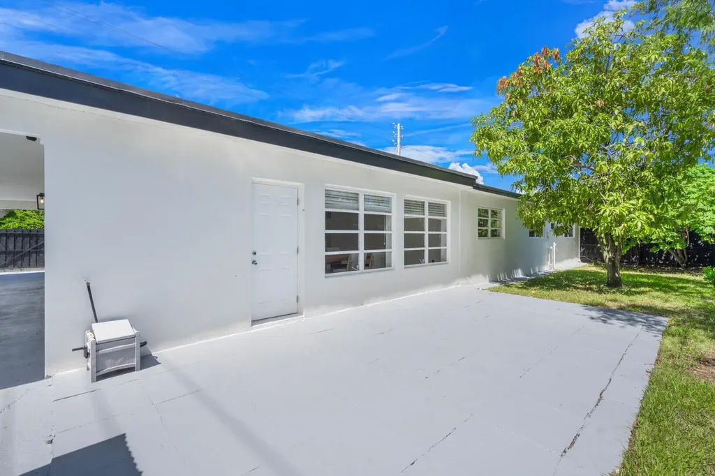 3262 Pierce Street Hollywood FL 33021