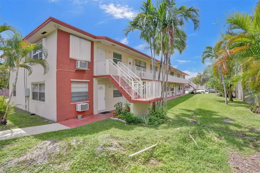 2915 Plunkett Street Hollywood FL 33020