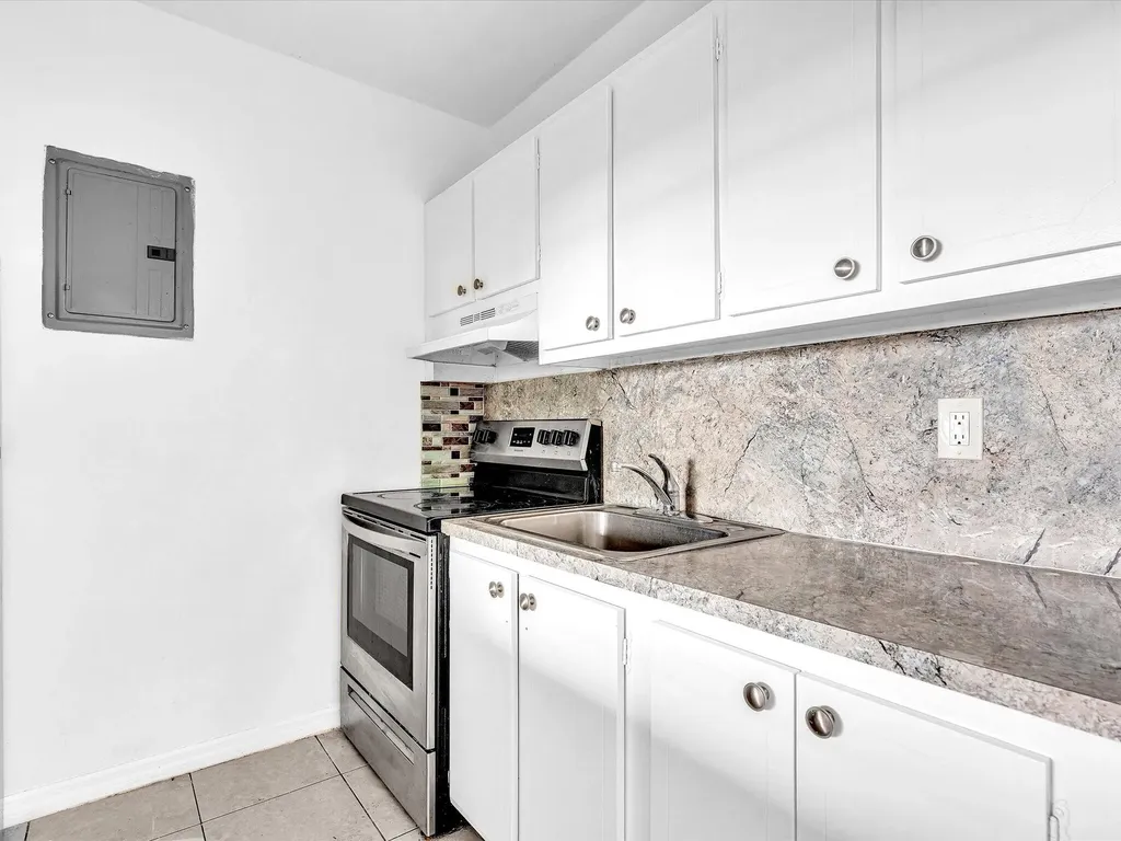 2915 Plunkett Street Hollywood FL 33020