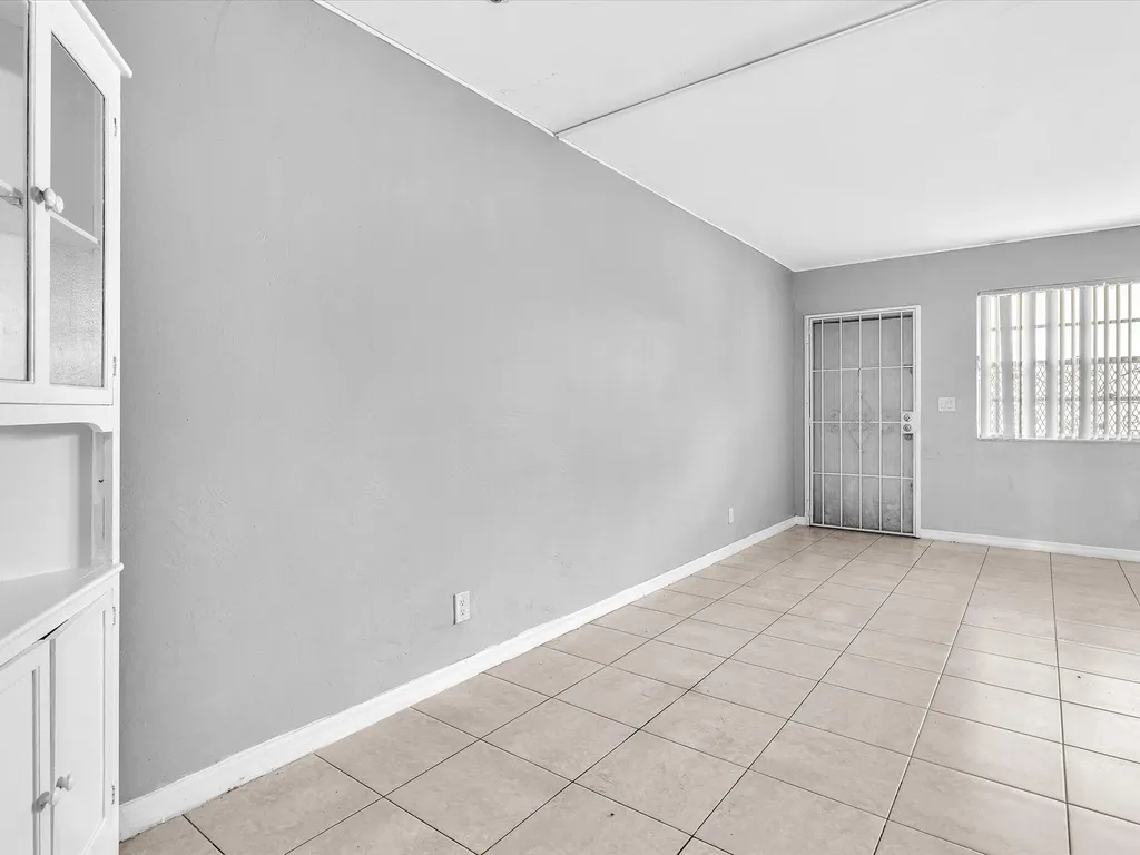 2915 Plunkett Street Hollywood FL 33020
