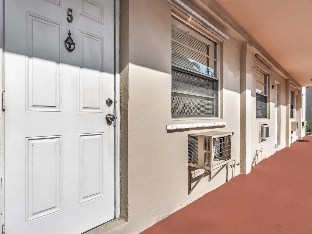 2915 Plunkett Street Hollywood FL 33020