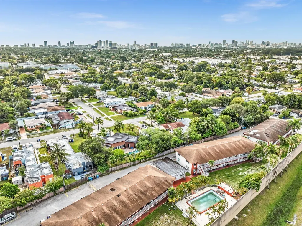 2915 Plunkett Street Hollywood FL 33020