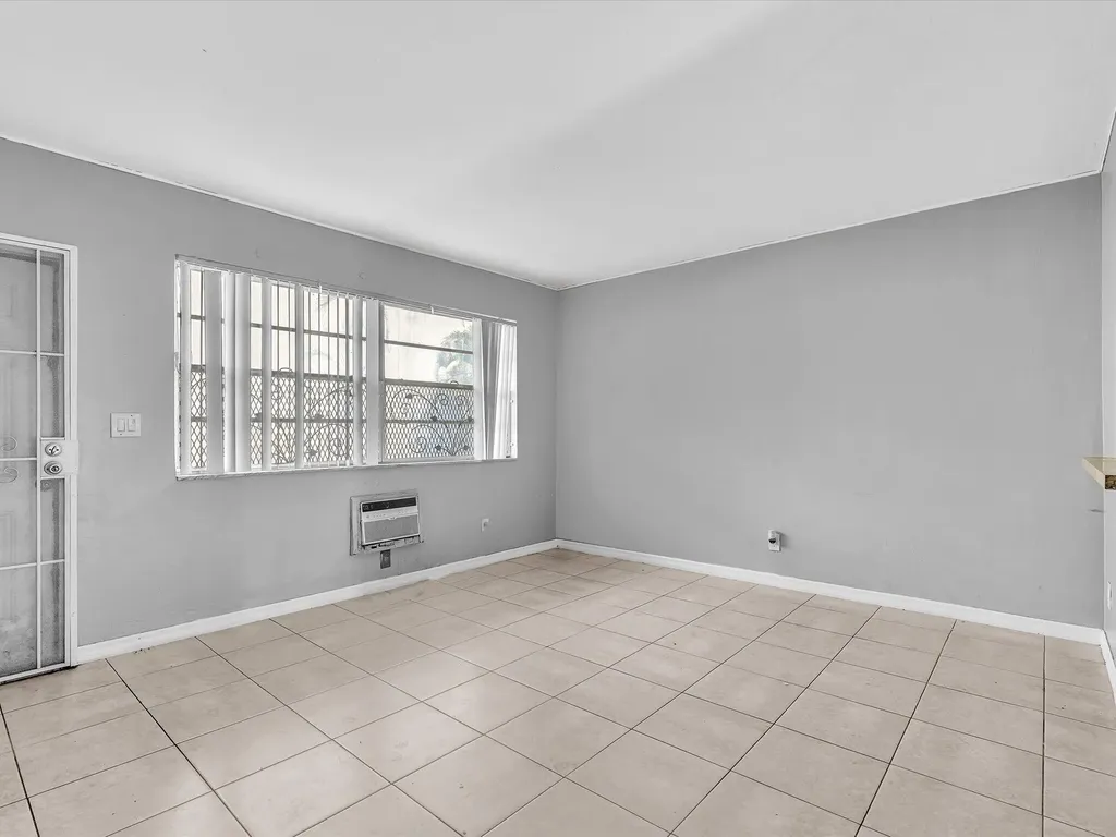 2915 Plunkett Street Hollywood FL 33020