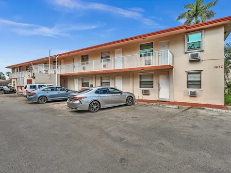 2915 Plunkett Street Hollywood FL 33020