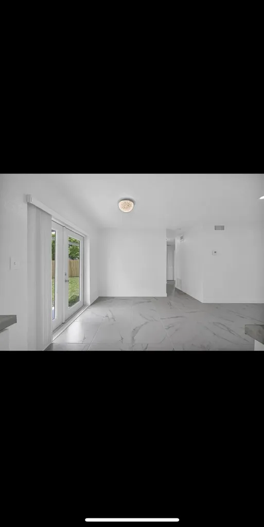 1112 NW 43rd Terrace Lauderhill FL 33313