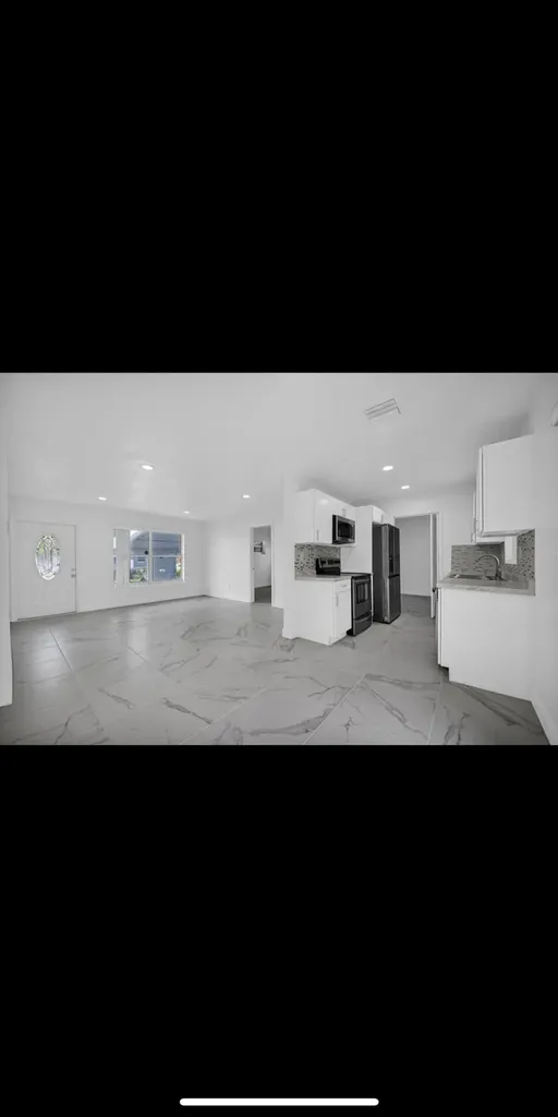 1112 NW 43rd Terrace Lauderhill FL 33313