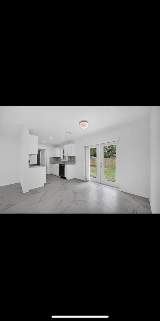 1112 NW 43rd Terrace Lauderhill FL 33313