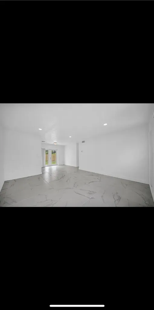 1112 NW 43rd Terrace Lauderhill FL 33313