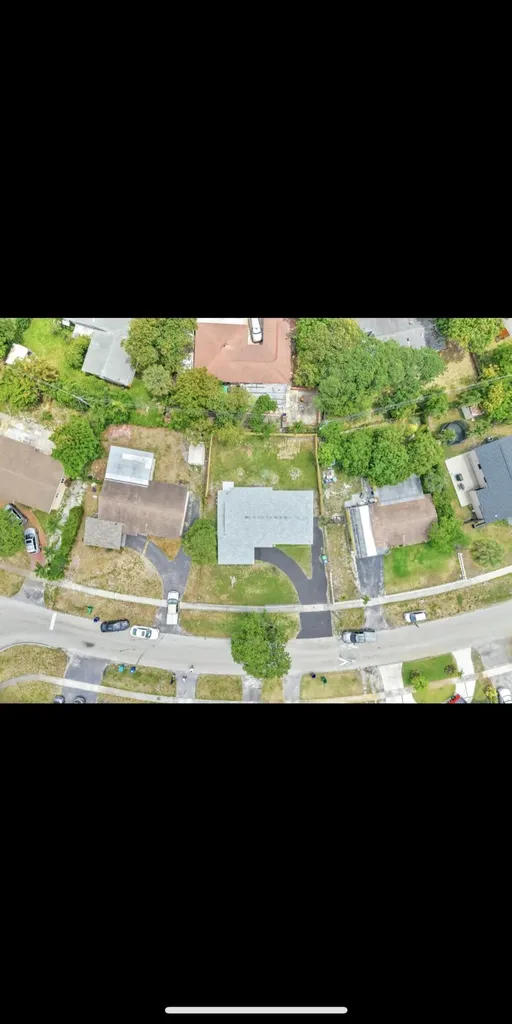 1112 NW 43rd Terrace Lauderhill FL 33313