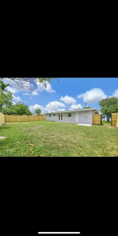 1112 NW 43rd Terrace Lauderhill FL 33313