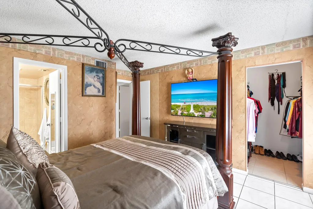 4996 Sable Pine Circle West Palm Beach FL 33417