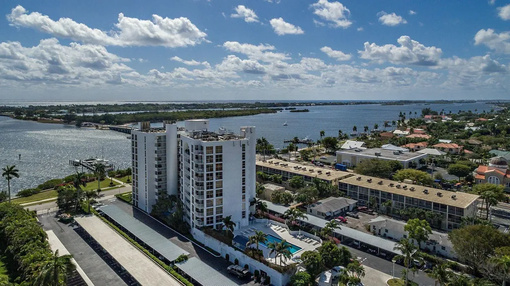 3901 S Flagler Drive West Palm Beach FL 33405