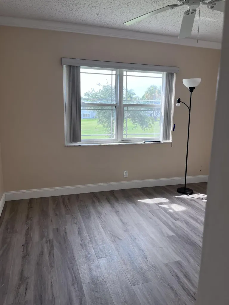 251 S Golf Pompano Beach FL 33064