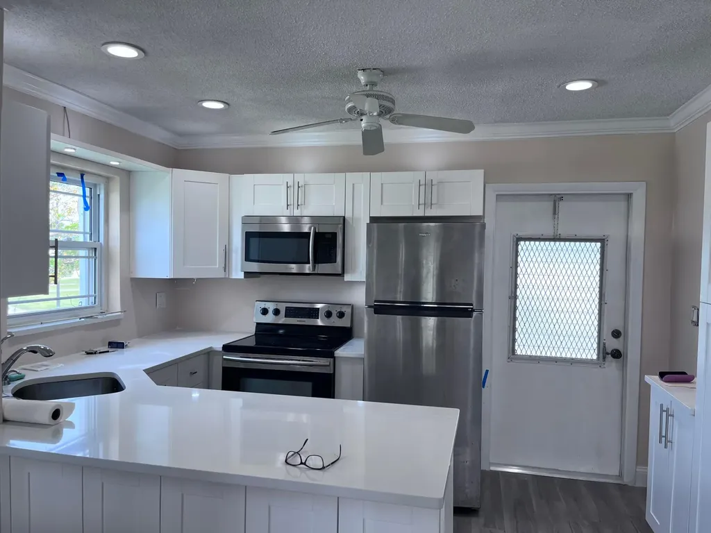 251 S Golf Pompano Beach FL 33064