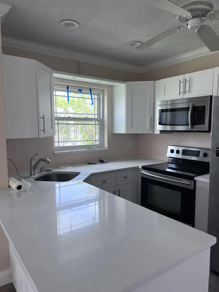 251 S Golf Pompano Beach FL 33064