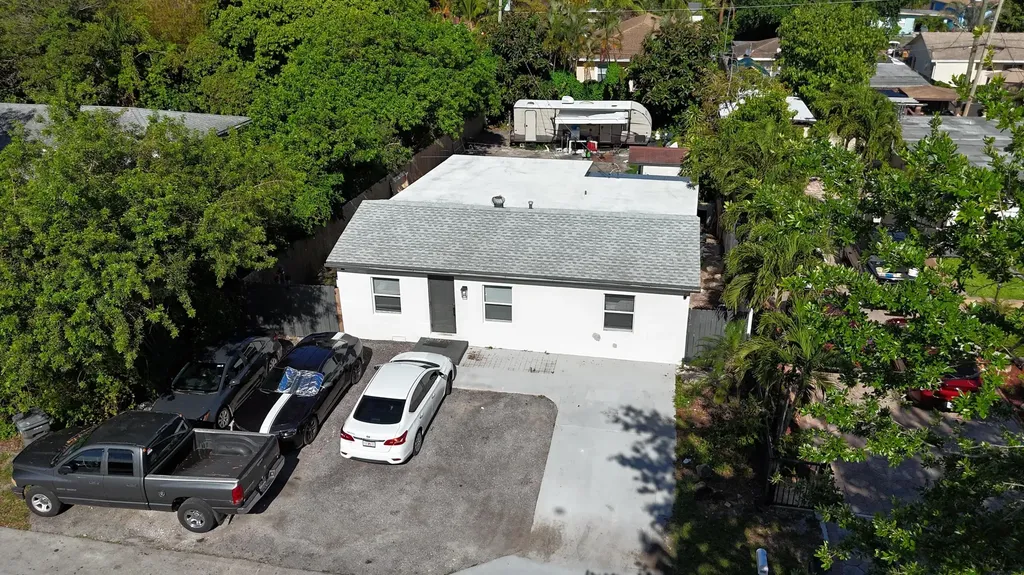 1152 Sunset Road West Palm Beach FL 33406