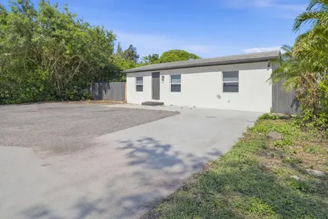 1152 Sunset Road West Palm Beach FL 33406