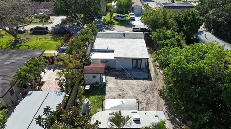 1152 Sunset Road West Palm Beach FL 33406