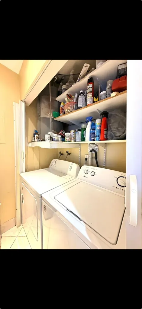 5326 NE 6th Oakland Park FL 33334