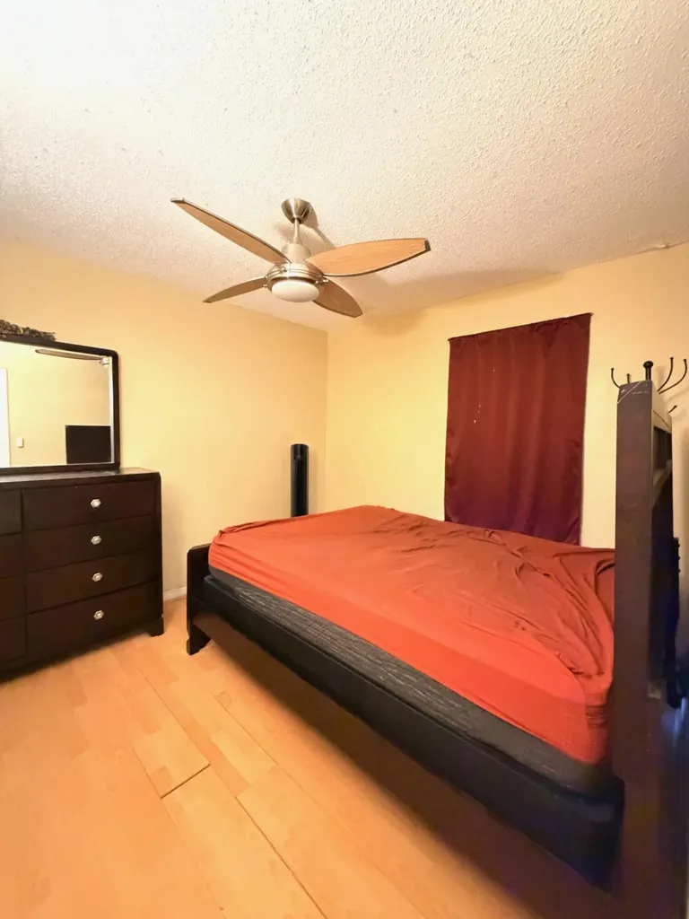 5326 NE 6th Oakland Park FL 33334