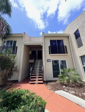 5326 NE 6th Oakland Park FL 33334