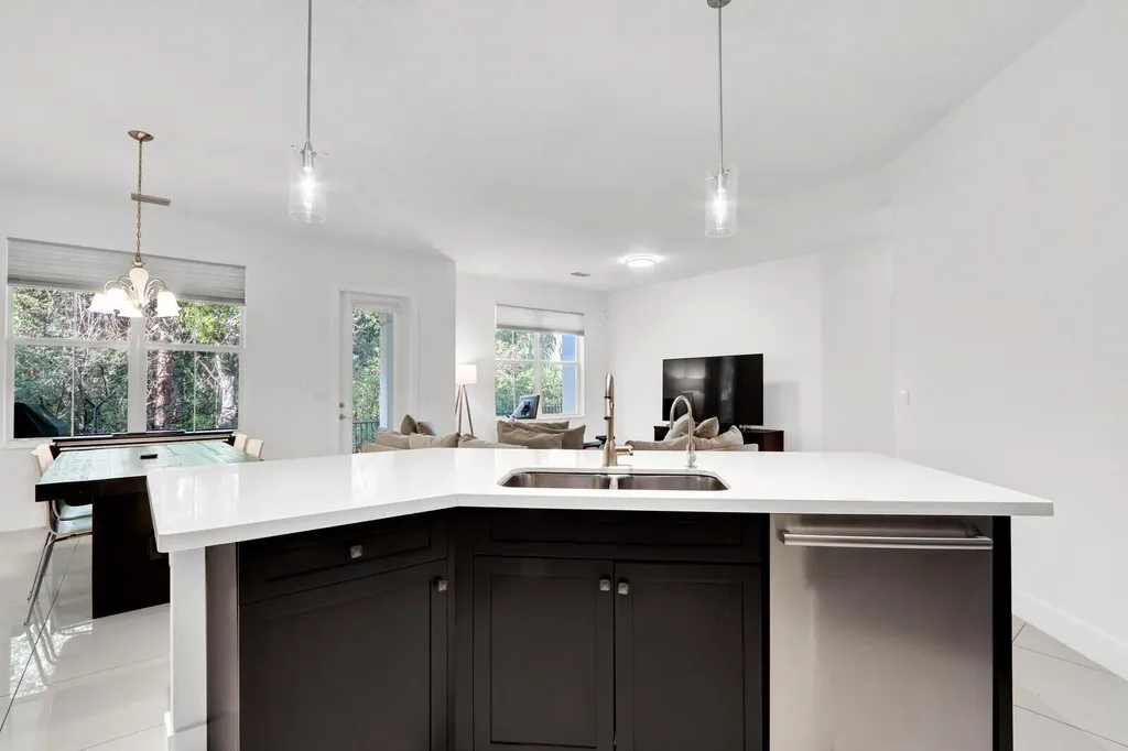 7113 Kensington Court Palm Beach Gardens FL 33418