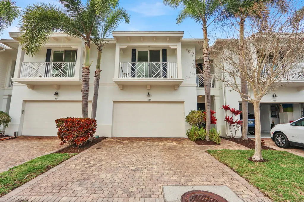 7113 Kensington Court Palm Beach Gardens FL 33418