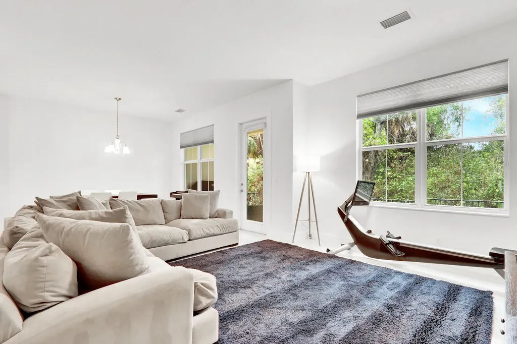 7113 Kensington Court Palm Beach Gardens FL 33418