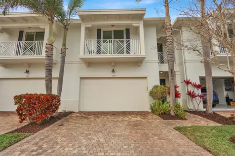 7113 Kensington Court Palm Beach Gardens FL 33418