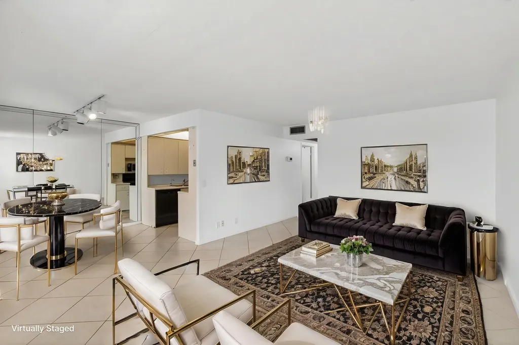 2027 Exeter B Boca Raton FL 33434