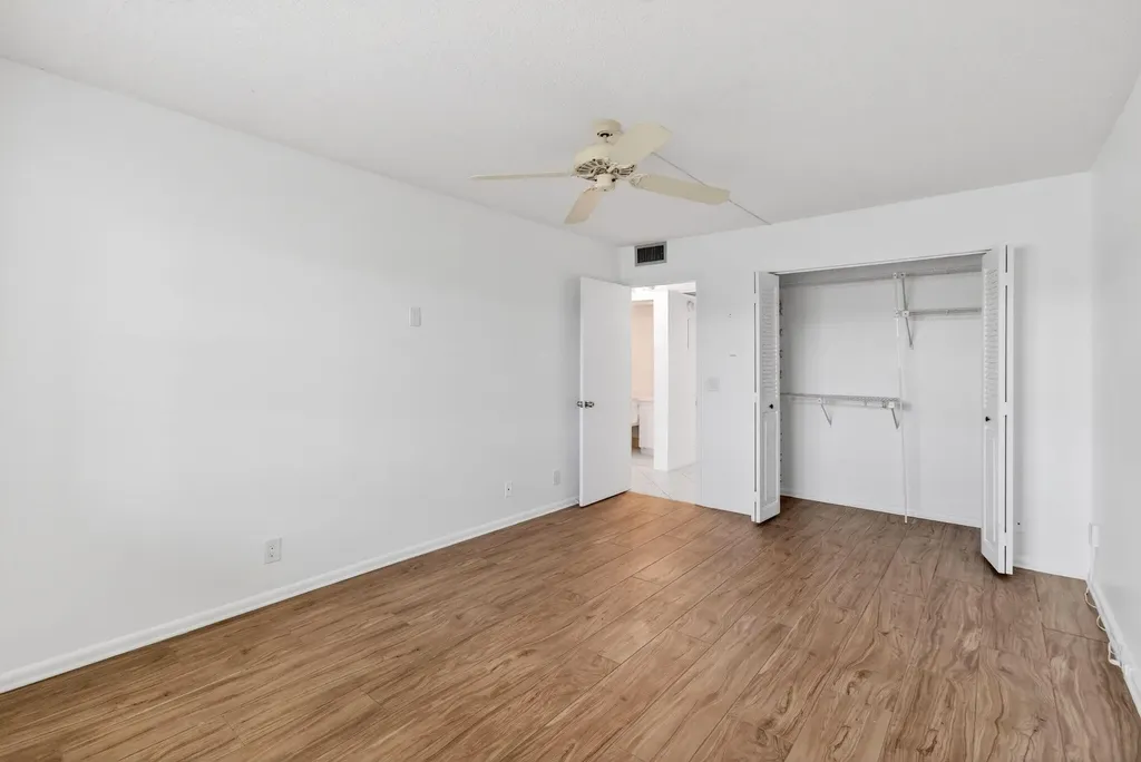 2027 Exeter B Boca Raton FL 33434