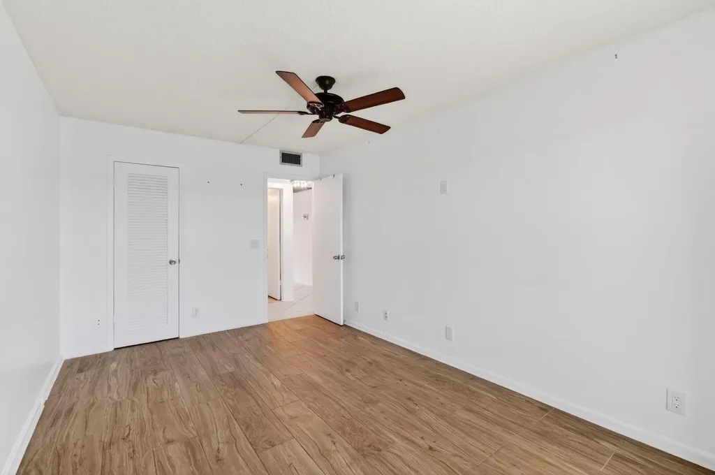 2027 Exeter B Boca Raton FL 33434