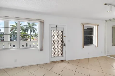 2027 Exeter B Boca Raton FL 33434
