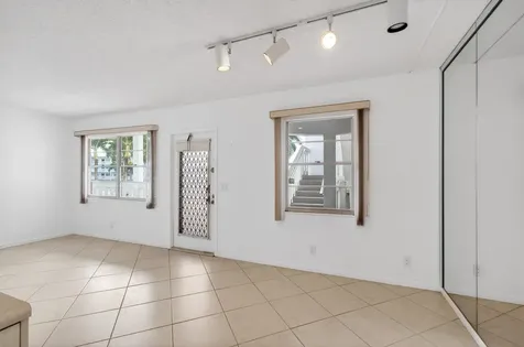 2027 Exeter B Boca Raton FL 33434