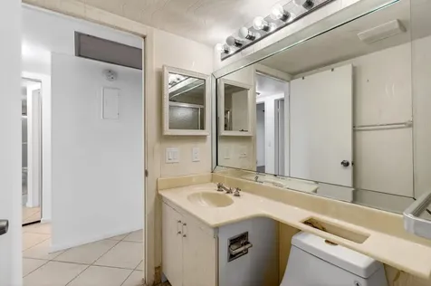 2027 Exeter B Boca Raton FL 33434