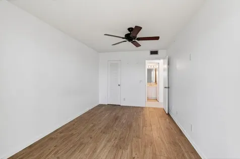 2027 Exeter B Boca Raton FL 33434