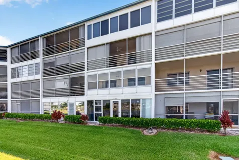 2027 Exeter B Boca Raton FL 33434