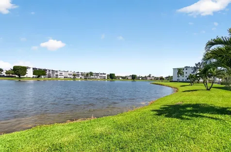 2027 Exeter B Boca Raton FL 33434
