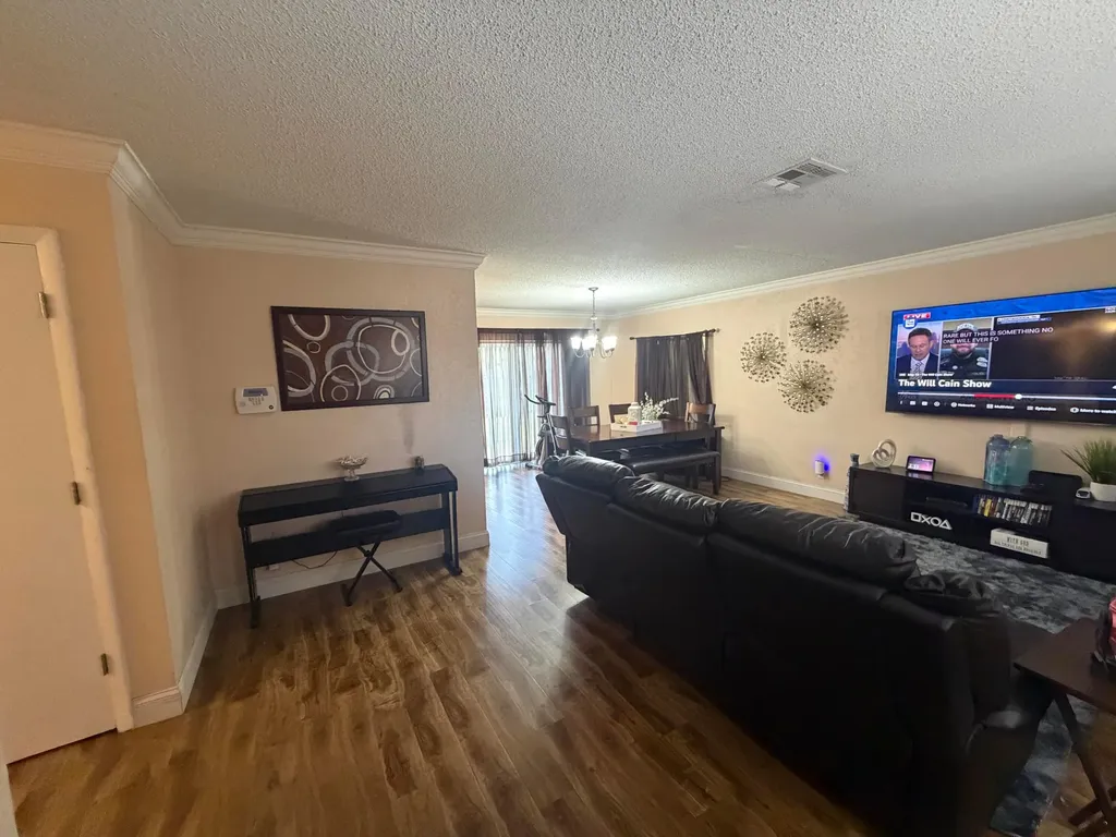 4351 NW 32nd Court Lauderdale Lakes FL 33319