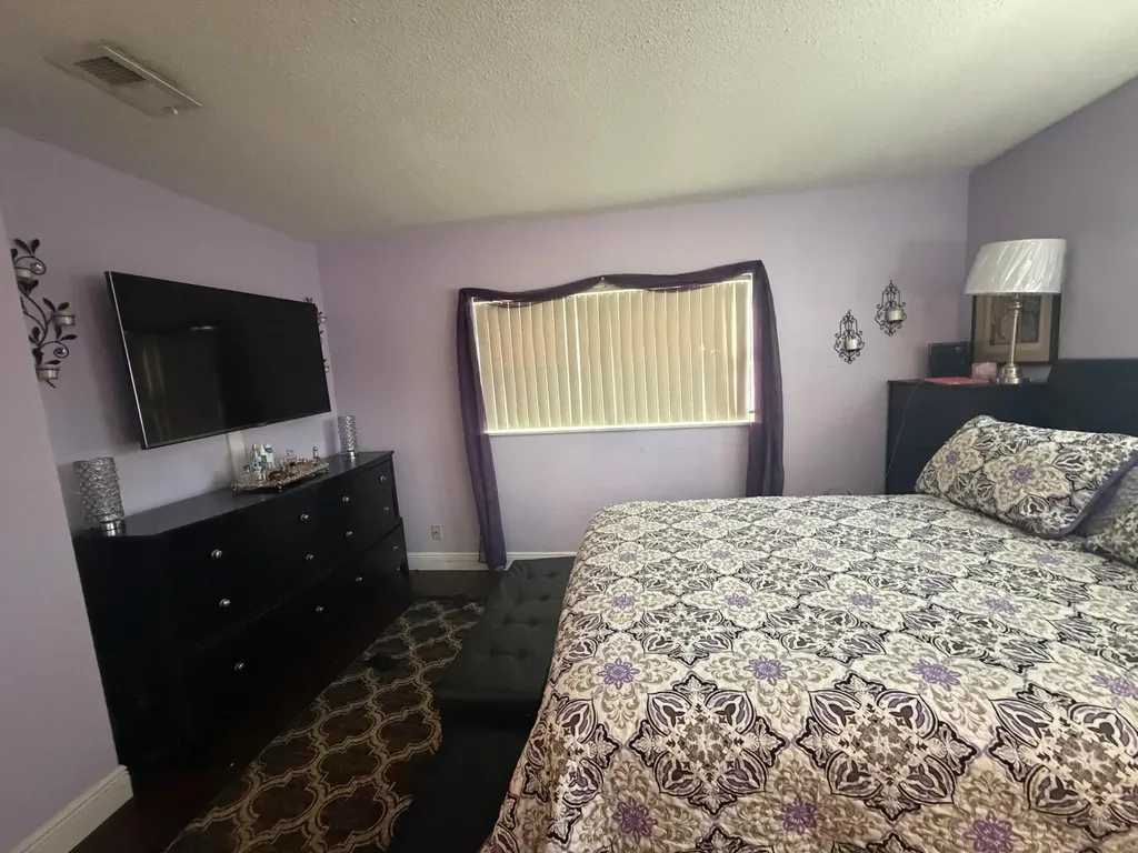4351 NW 32nd Court Lauderdale Lakes FL 33319